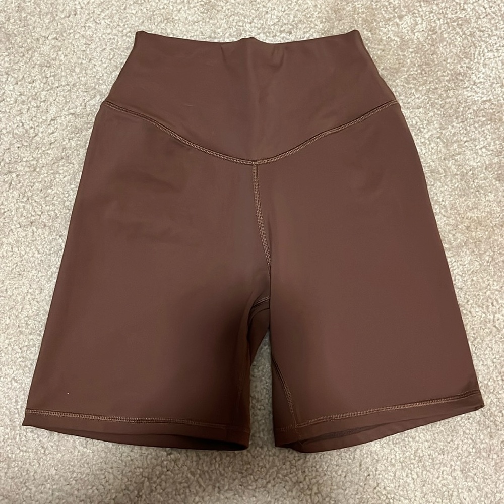Kamo Fitness High Waisted Bike Shorts in Cocoa Brown - S